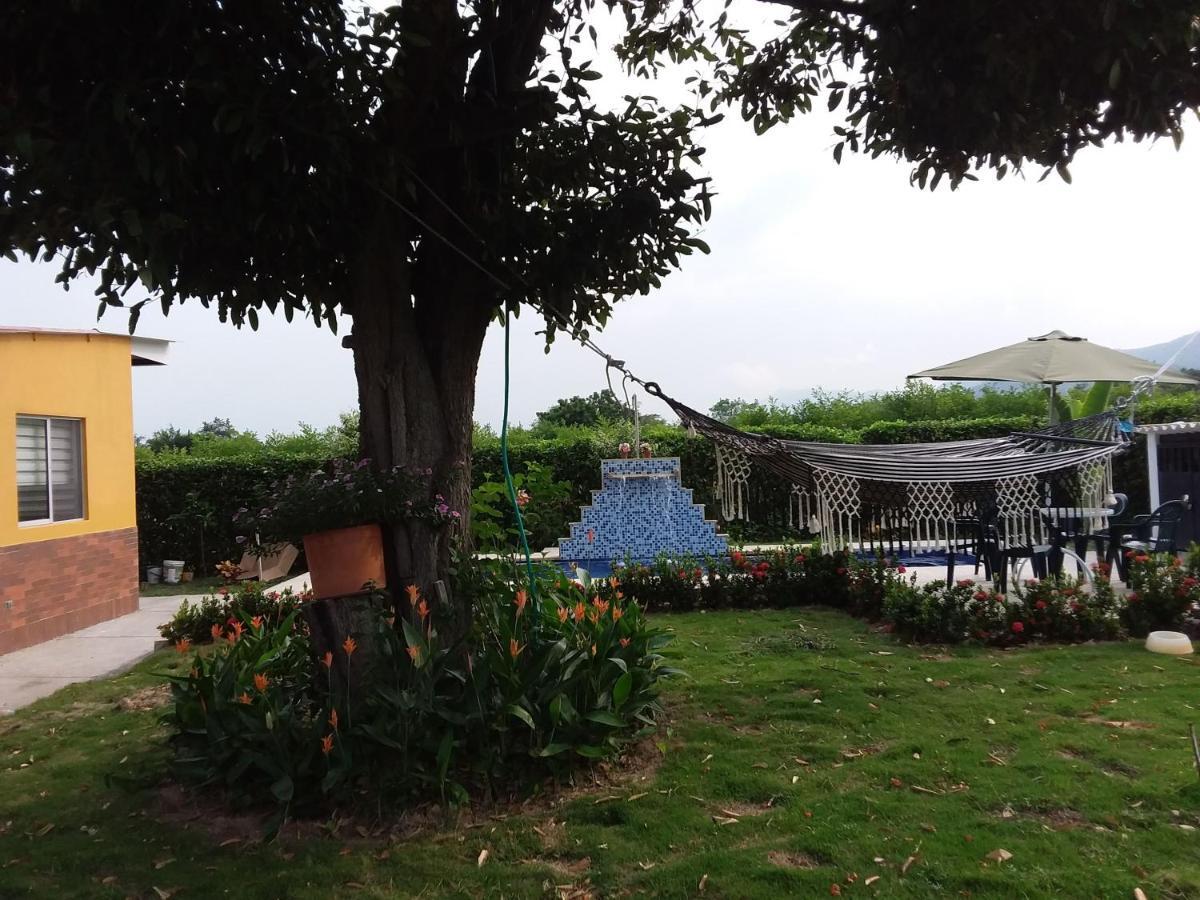 C&H Casa Campestre El Oasis Ricaurte Girardot Acomodação com café da manhã Exterior foto